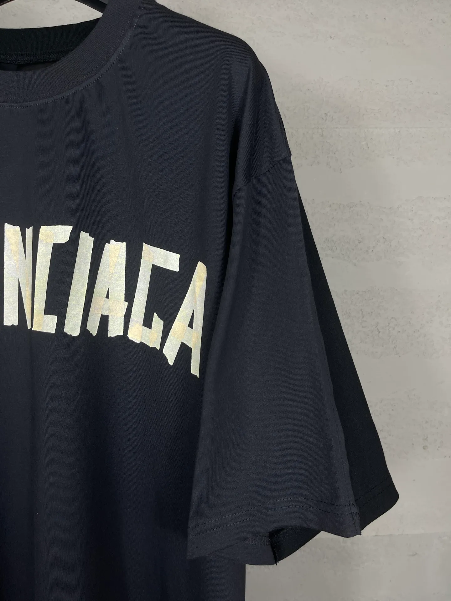 【 . Quality】BALENCI*GA/ .24ss .AB Classic . Authentic 。 ‼️ ， 。 . ZP . 260 ， . ， ， 。Classic ， ， ， 。 . OS . Same Style。 ：BL 223366 ： . Size：XS L